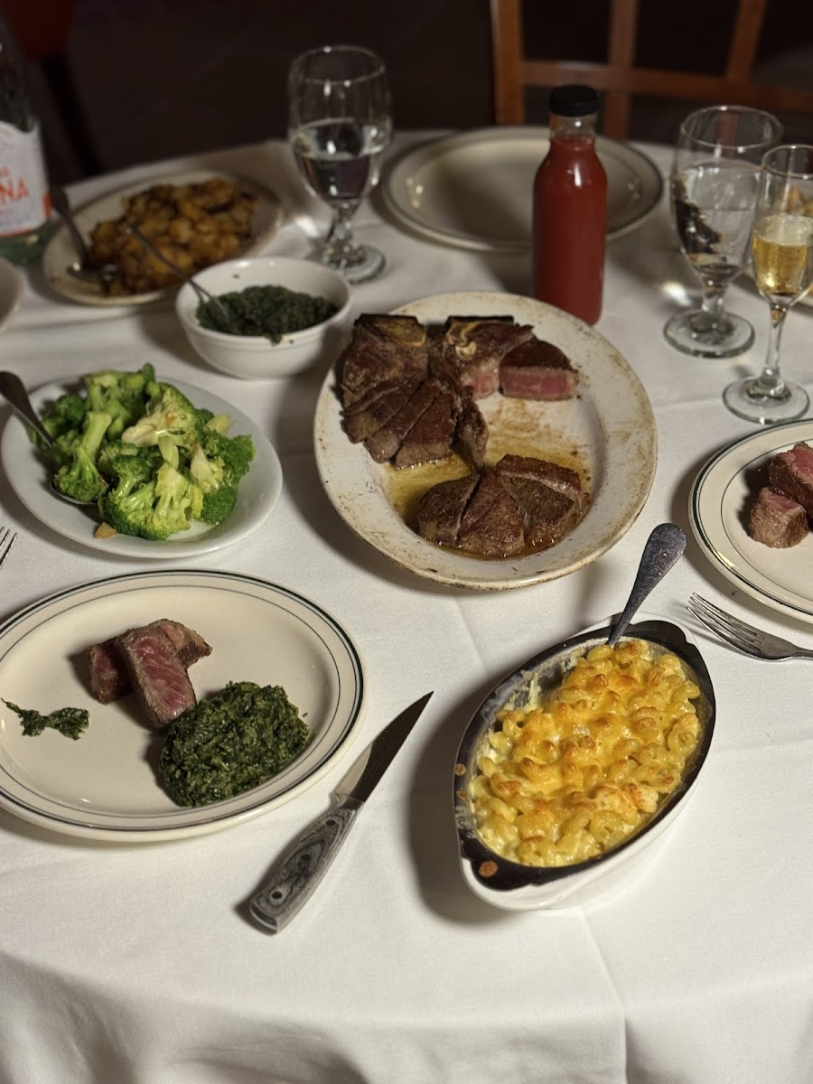 Manhattan Steakhouse-4